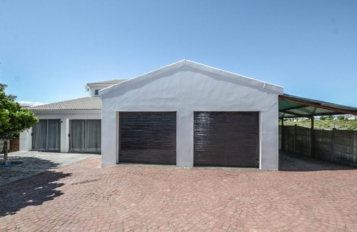 Yzerfontein House | The Happy Cactus