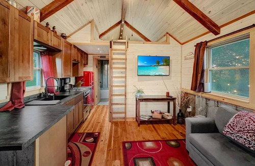 Olin Cabin | The 'Happy Go Fishing Cabin' at the Park Place (on Parks Rd)