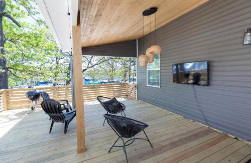 Kimberling City House | The Harbor -Lake Front Home- Boat slips available