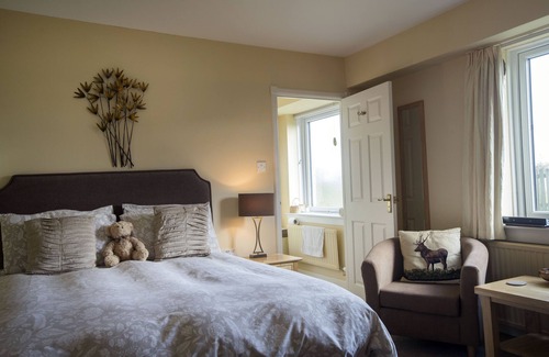 Mey Bed & Breakfast | The Hawthorns Bed & Breakfast