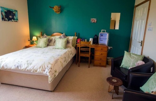 Mey Bed & Breakfast | The Hawthorns Bed & Breakfast