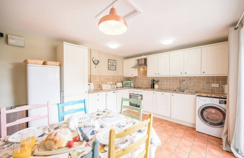 Framlingham House | The Hayloft at Boundary Farm, Framlingham