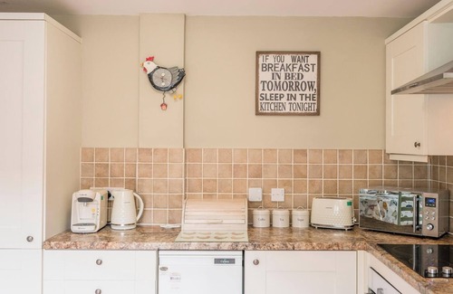 Framlingham House | The Hayloft at Boundary Farm, Framlingham