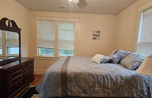 Cooper-Young Historic District Apartment | The HEART of Midtown of Central Gardens Historical District