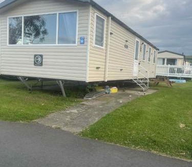 Ayr House | the heaths caravan hire Craig Tara