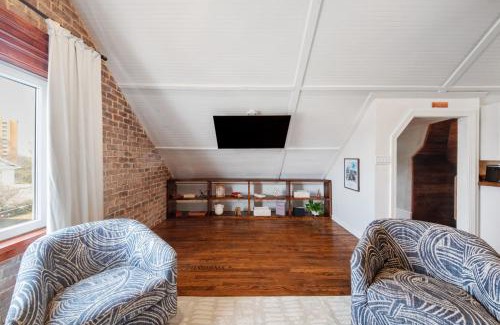 Macon Apartment | The Hidden Hideaway on College