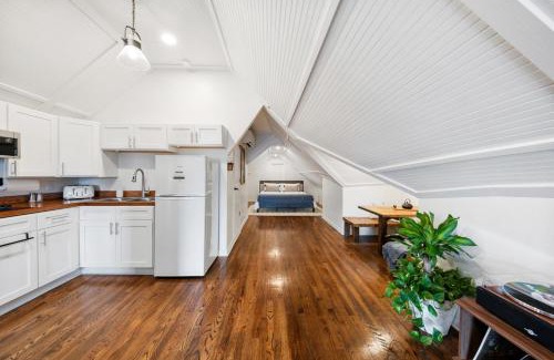 Macon Apartment | The Hidden Hideaway on College