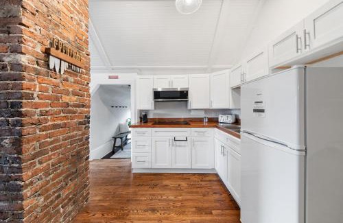 Macon Apartment | The Hidden Hideaway on College