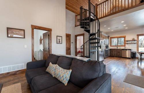 Clawson House | The Hideaway Cabin- Fast Track To Targhee