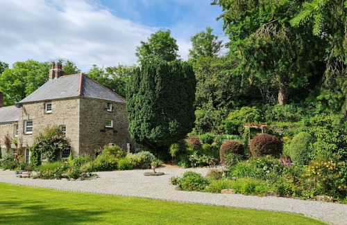 Saint Columb Major Cottage | The Hideaway & Spa Terrace at Tregoose Old Mill