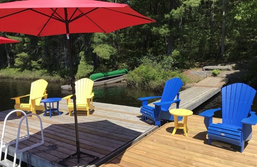 Bala Cottage | The Hideaway - Waterfront Cottage with private dock on Porter Lake - Muskoka