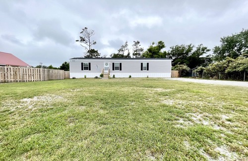 Harkers Island House | The High Tider Retreat + RV Hookup