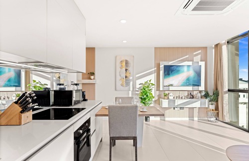 Simpson Bay Apartment | The Hills Residence