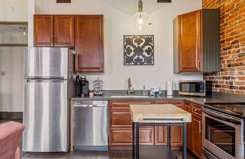 St. Charles Apartment | The Historic Bricks on Main