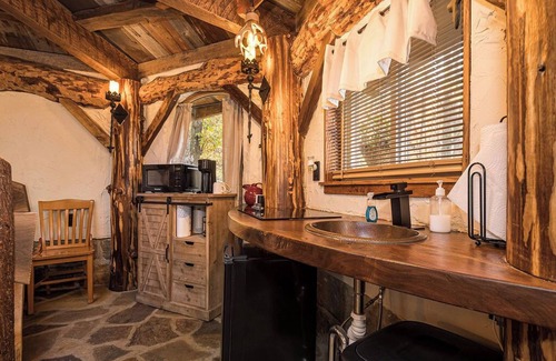 Farmington Cabin | The Hobbit House | 1BR,1BA, Hot Tub, Dog Friendly