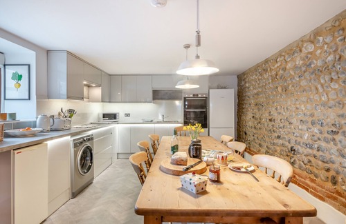 Aldborough House | The Holkham - Four Bedroom House, Sleeps 8