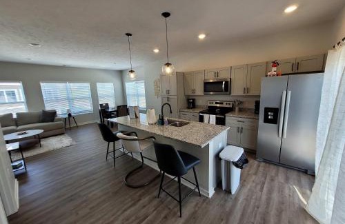 Elkhorn House | The HoneyBee at Coventry Rows