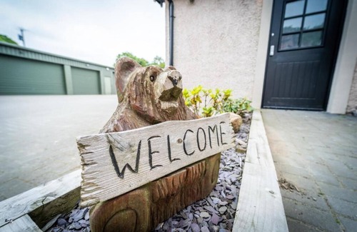 Bathgate House | The Hoose at The Vu