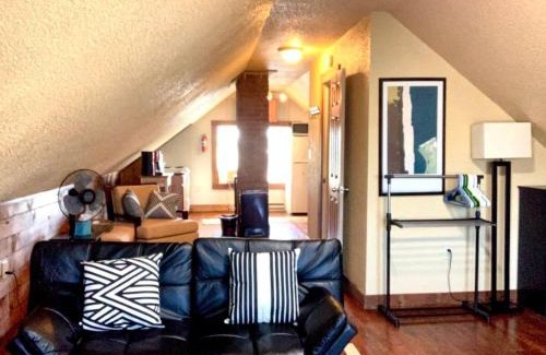Lakewood Apartment | The House Hotels - Thoreau Loft