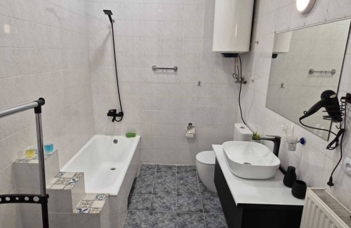 mtatsminda House | the house is located in the city center