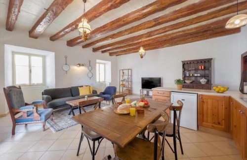 Sfakera House | The house with the arches