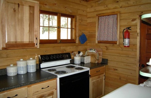 Hill City Cabin | The Hynes Cabin- 1925 Renovated Classic with Stunning Views