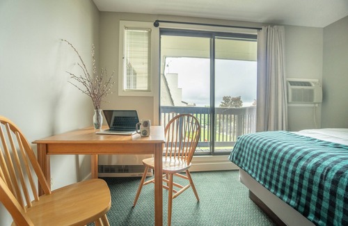 Bolton Valley Hotel | The Inn at Bolton Valley