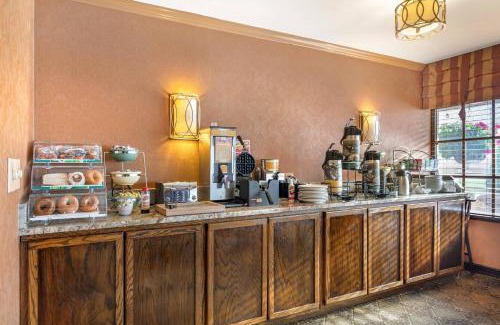Ogdensburg Hotel | The Inn at Gran View Ogdensburg, an Ascend Collection Hotel