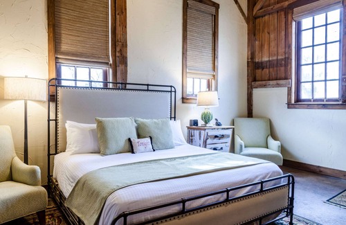 Leacock-Leola-Bareville Hotel | The Inn At Leola Village, a Historic Hotel of America