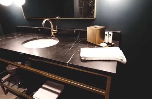 Arnolds Park Hotel | The Inn Hotel, Ascend Hotel Collection