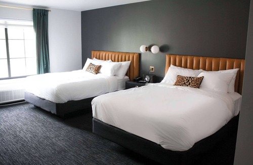 Arnolds Park Hotel | The Inn Hotel, Ascend Hotel Collection