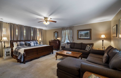 Statesville Bed & Breakfast | The Inn on Front Street