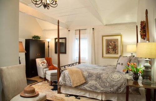 Locust Dale Hotel | The Inn & Tavern at Meander