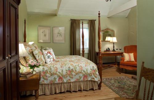 Locust Dale Hotel | The Inn & Tavern at Meander