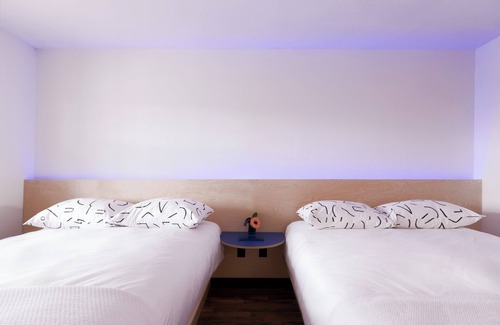 Berry Hill Hotel | The Iris Motel - Queen Room