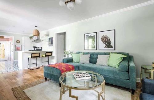 Riverland Terrace House | The Islander | 2BR Riverland Terrace, Beach & DT