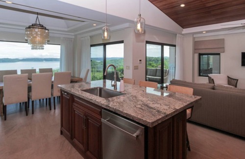 Panama Beach Hotel | The Jaguar Village
