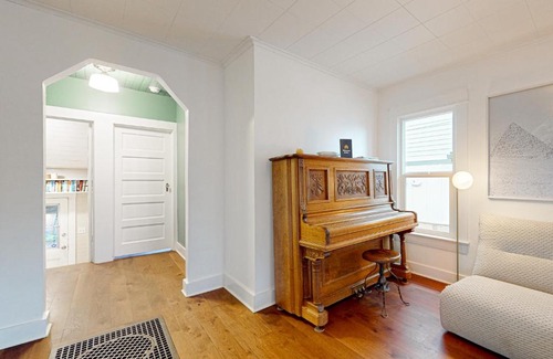 Richmond House | The Japanese Maple Bungalow