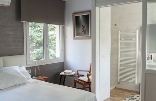 Lleida Bed & Breakfast | The jardin de l'avet, a unique villa in the center of the city