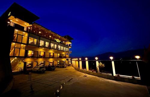 Gopalganj Hotel | The kempty Fall Resort, Mussoorie - Lavish & Luxury Stay