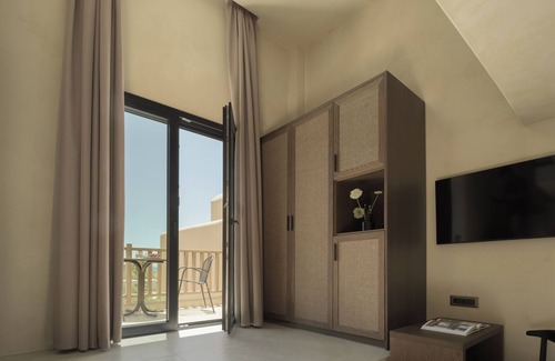 Mikri Vigla Hotel | The Key