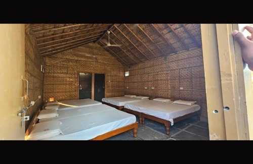 Kamalapur Hotel | The King On The Rocks
