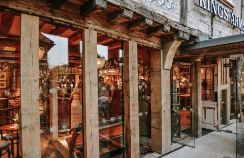 Elham House | The Kings Arms Rooms