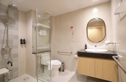 Ban Bang Saen Hotel | The Kite Hotel Bangsaen by Koko