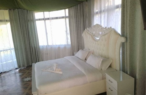 Kutus Resort | The Lagoon Resort