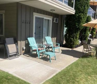 Central Okanagan House | The Lakeside Cabin with wide outside space #105