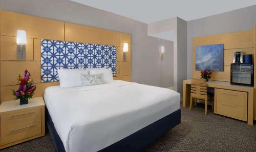 Bay Harbor Islands Hotel | The Landon Bay Harbor-Miami Beach