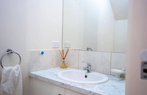 Lightsview House | The Lane of Lightsview Relaxed Inner city Living