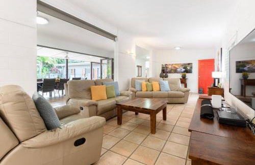 Palm Cove Villa | The Last Resort: A Two Pool Luxury Villa