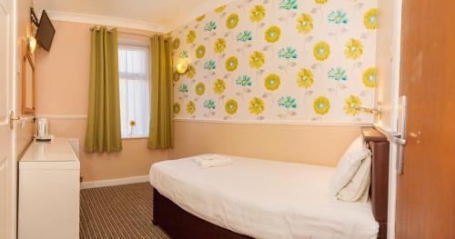 Blackpool Town Center Hotel | The Lawton